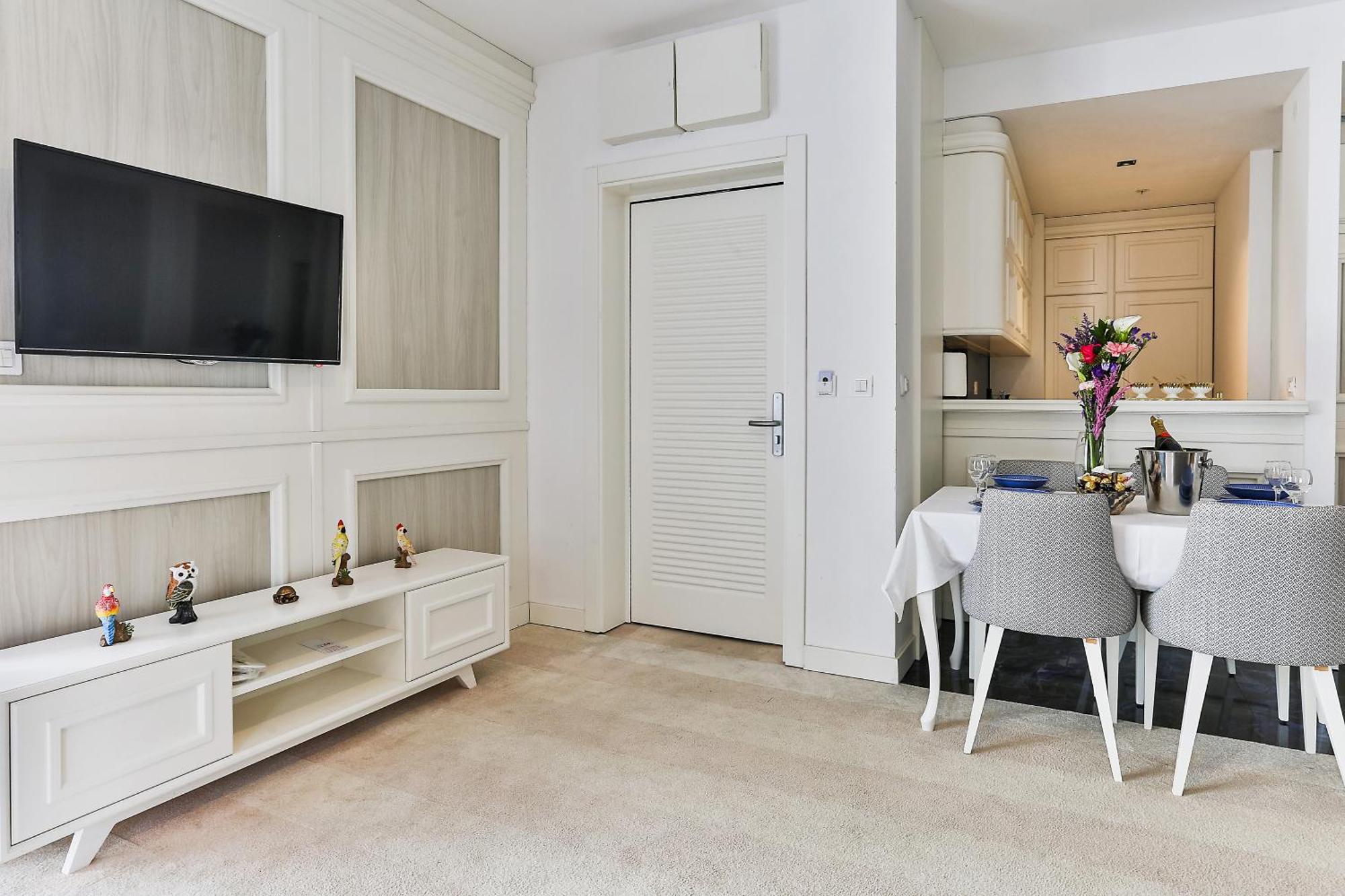 Maresia Boutique Suites Budua Esterno foto