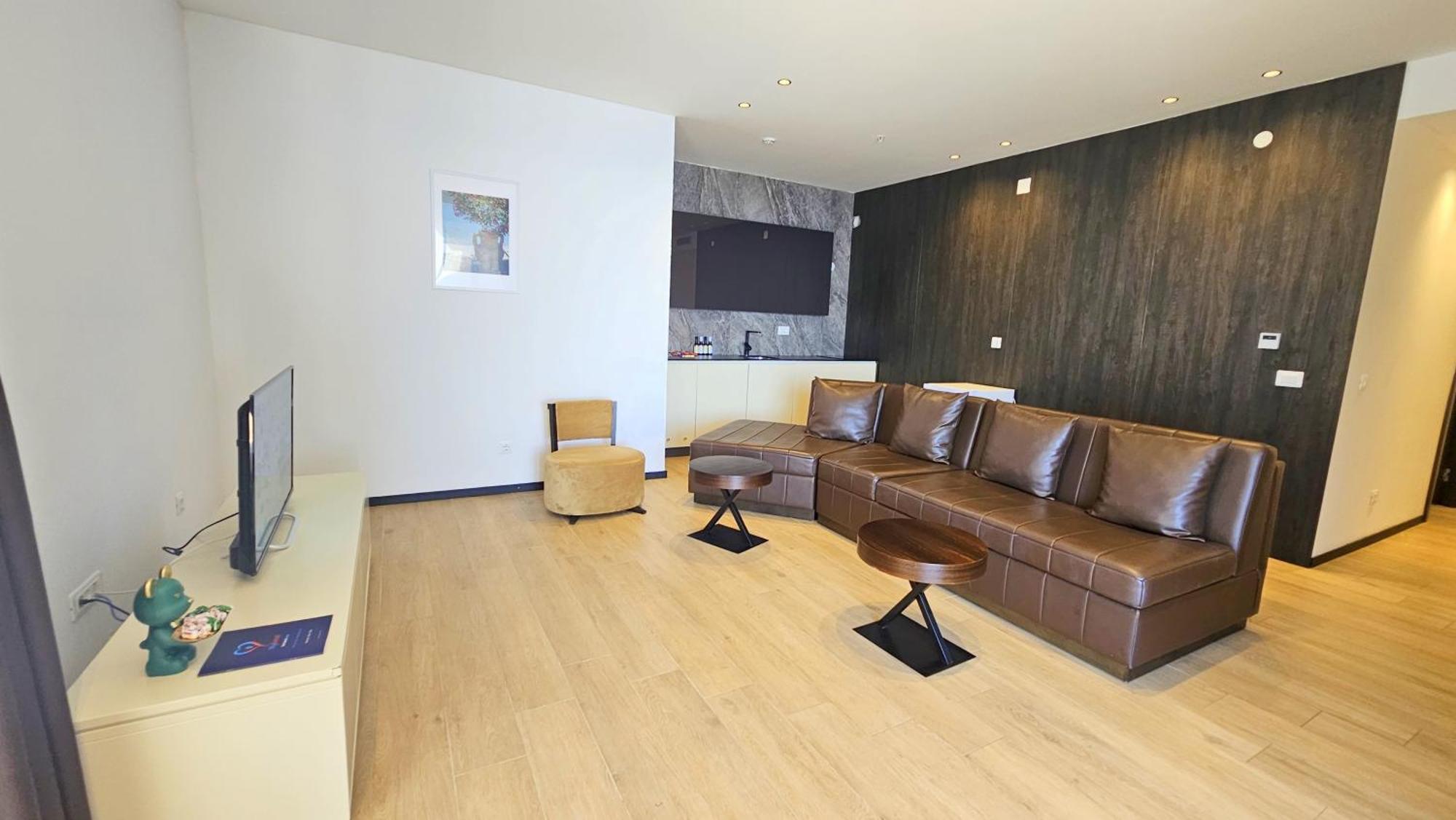 Maresia Boutique Suites Budua Esterno foto